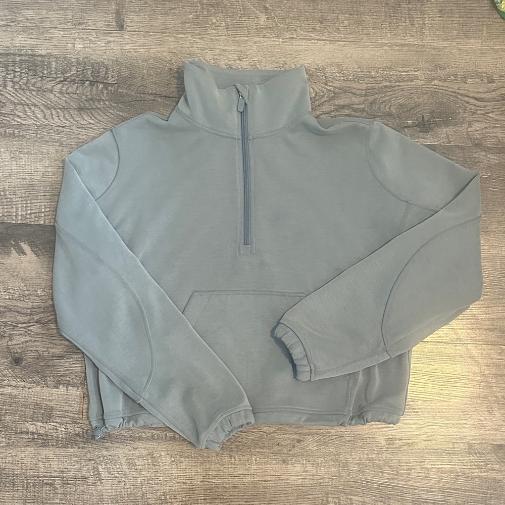 Lululemon soft stream quarter zip size 6